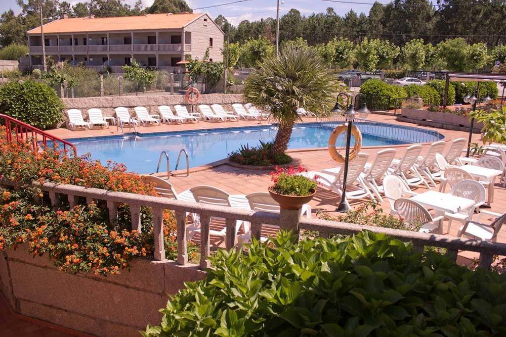 Hotel Piramide Portonovo Buitenkant foto