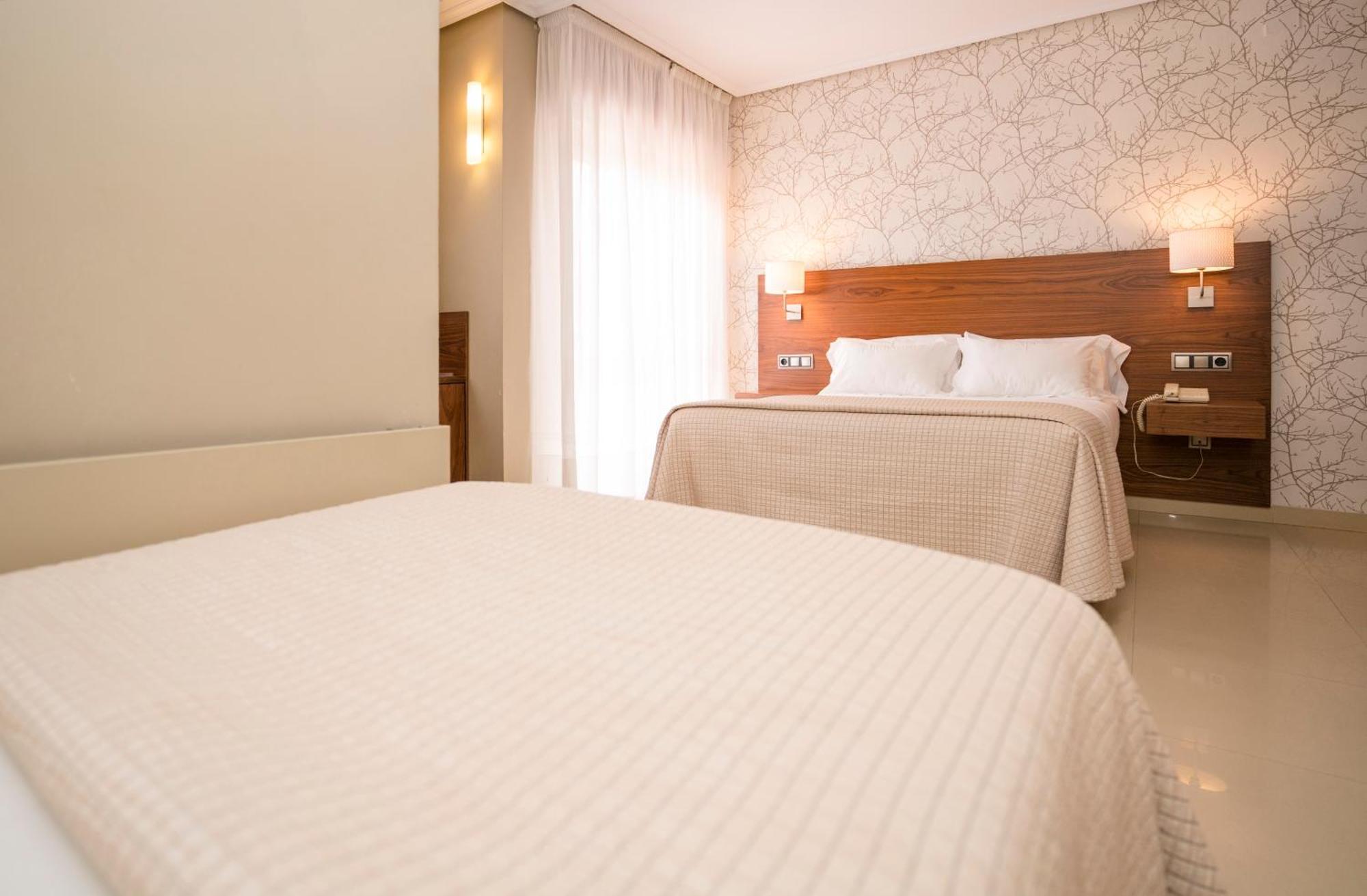 Hotel Piramide Portonovo Kamer foto